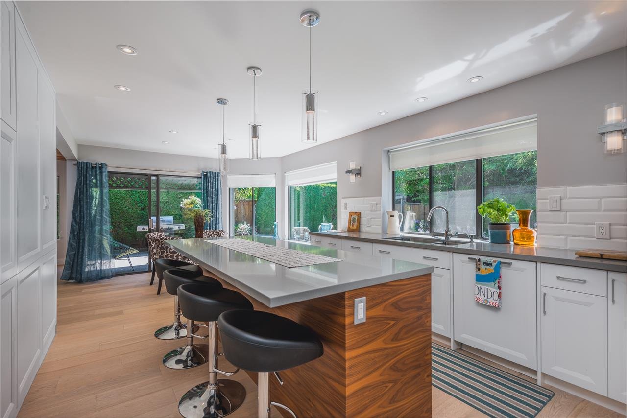 5393 Wildwood Cres