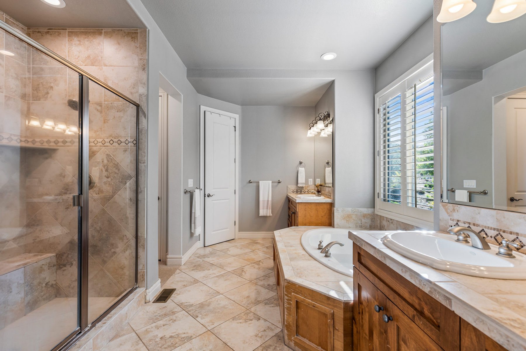 4675 Carefree Trail