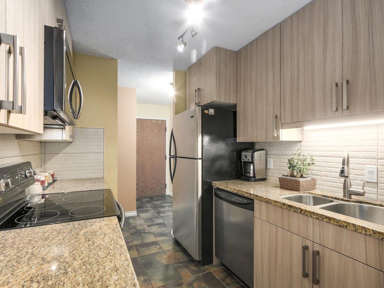 301-6455 Willingdon Avenue, Burnaby