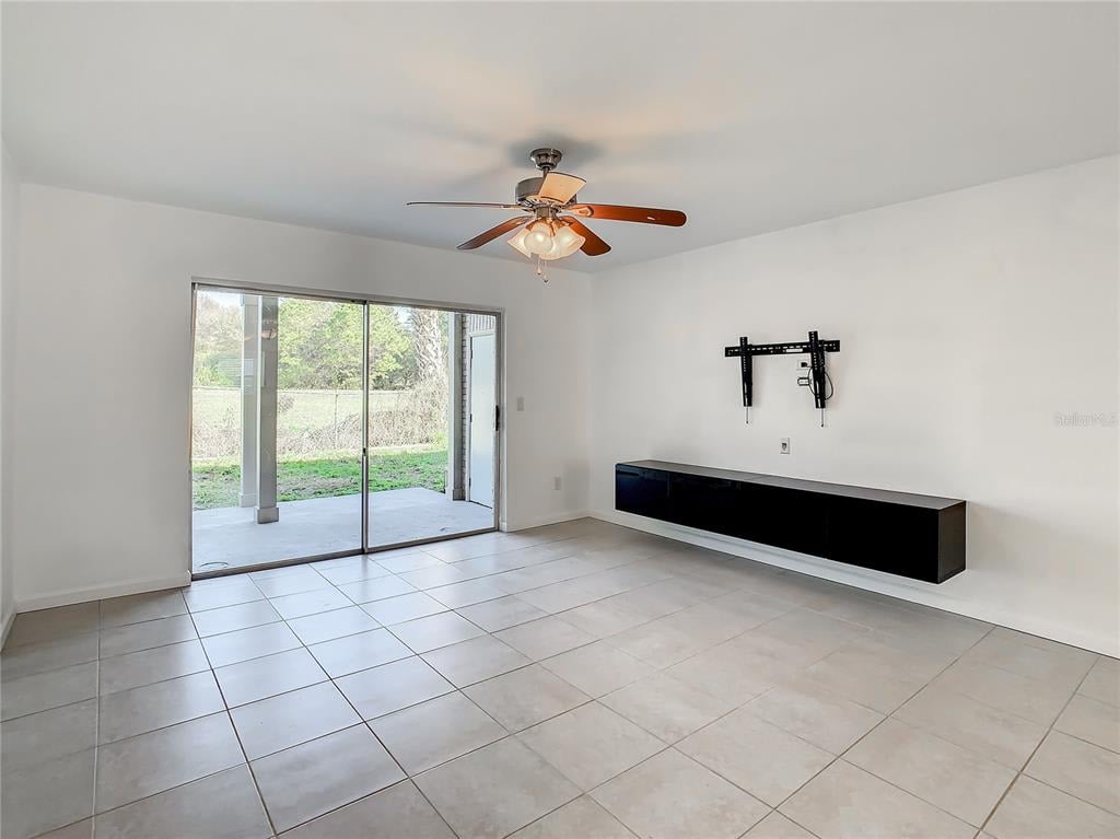 7210 N Manhattan Ave,  #2112