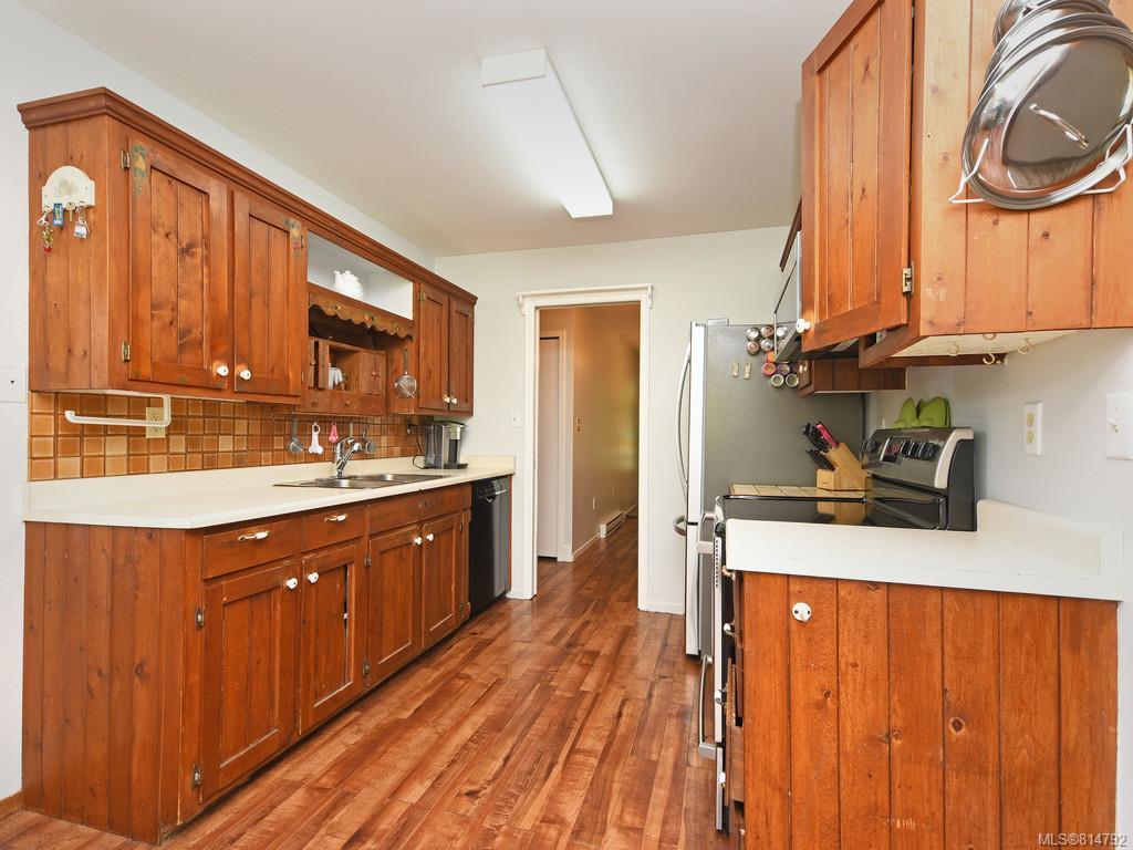 6667 Woodgrove Pl, Sooke