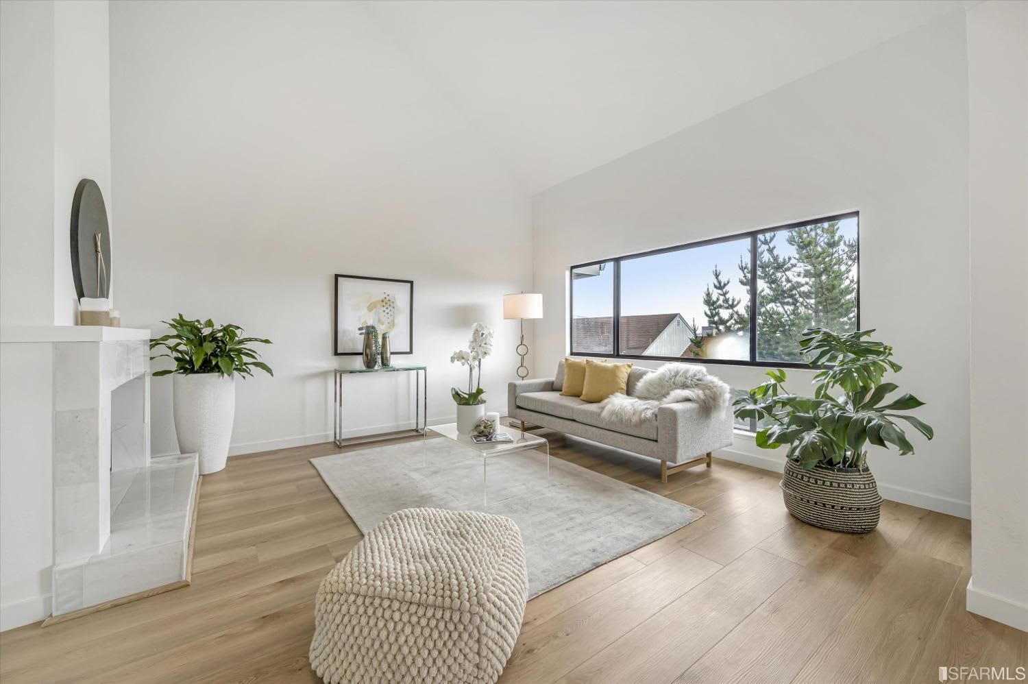 327 Innisfree Dr