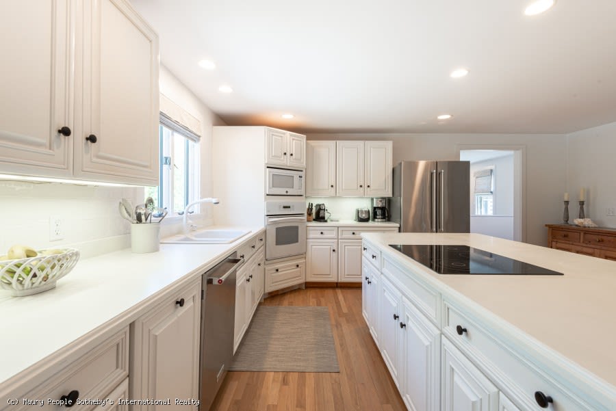 8 Burnt Swamp Ln