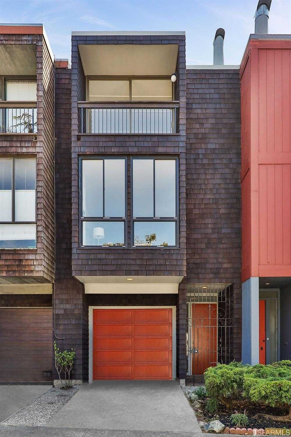 34 Topaz Way
