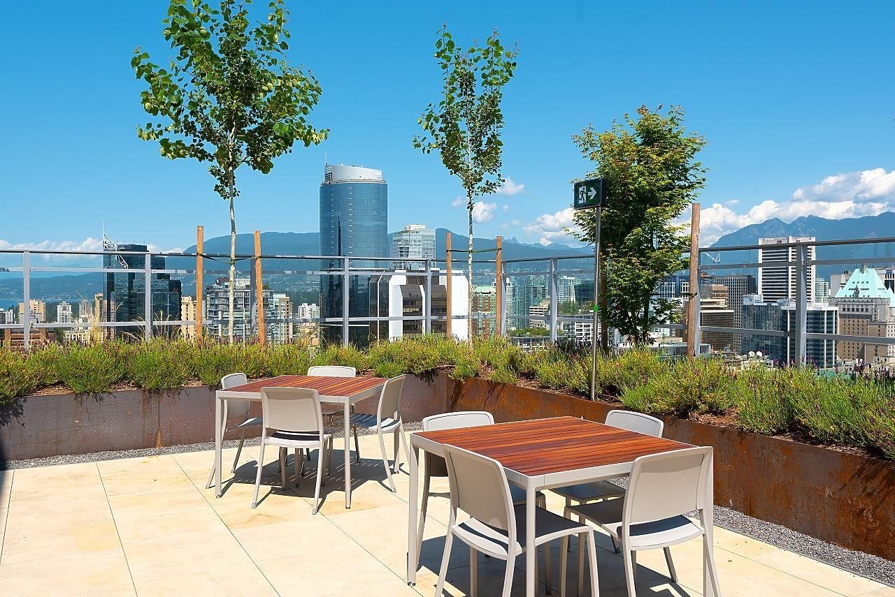 1305-1111 Richards St