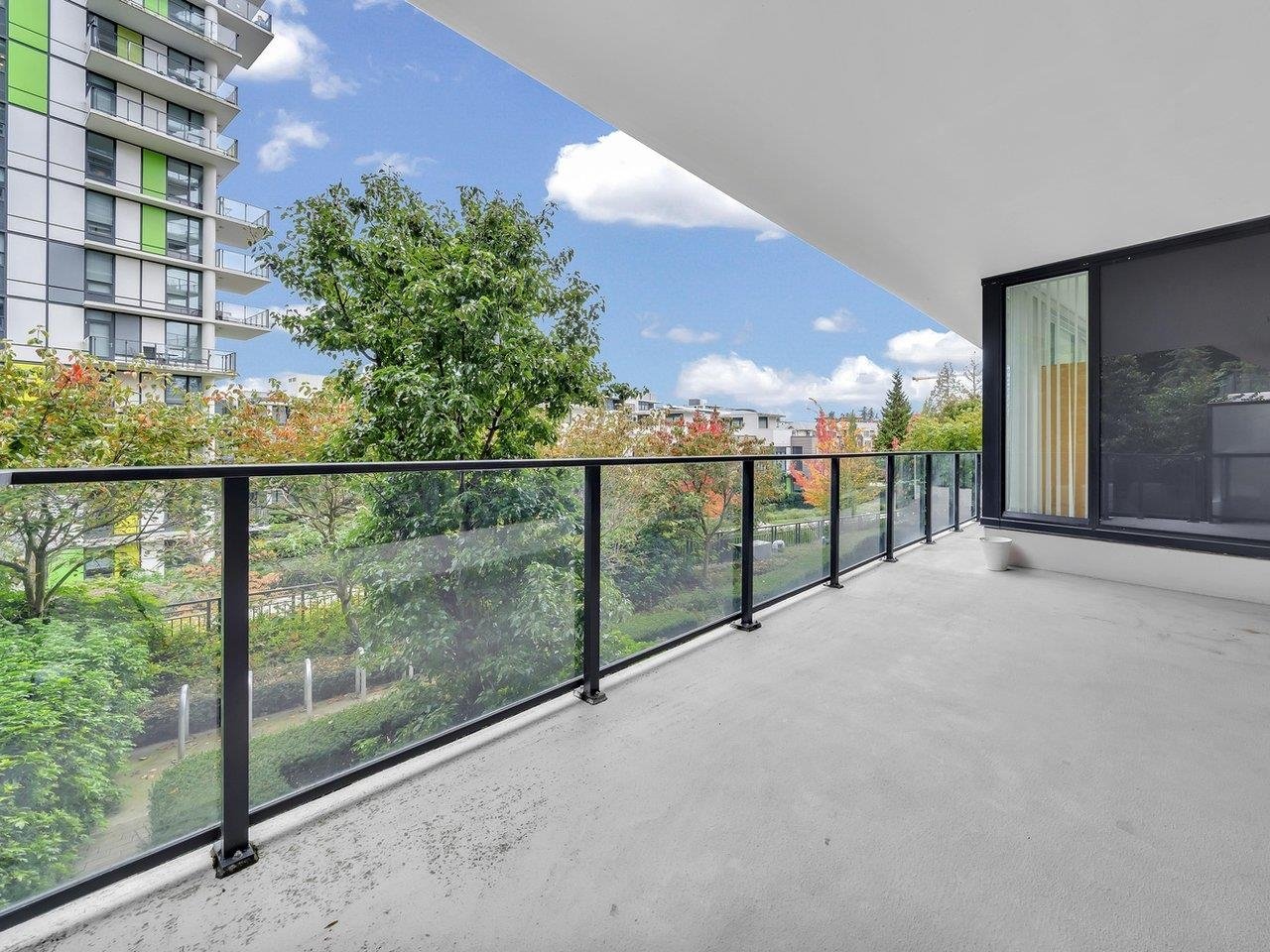 207-5628 Birney Ave