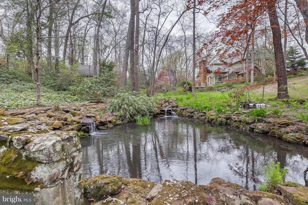 651 Hendler Rd
