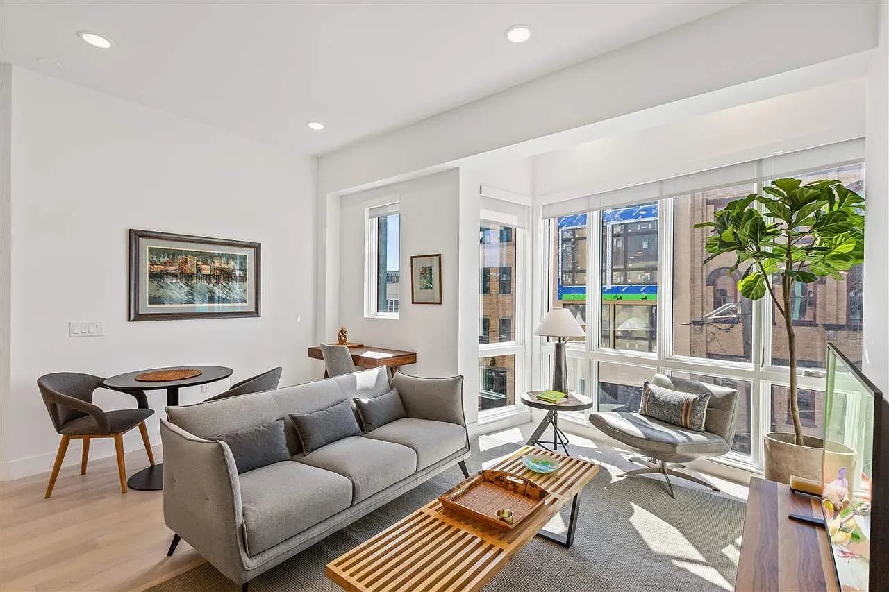 332 Newark Avenue, #3A
