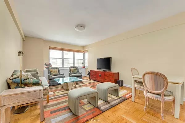11 5th Ave, Unit 8AB