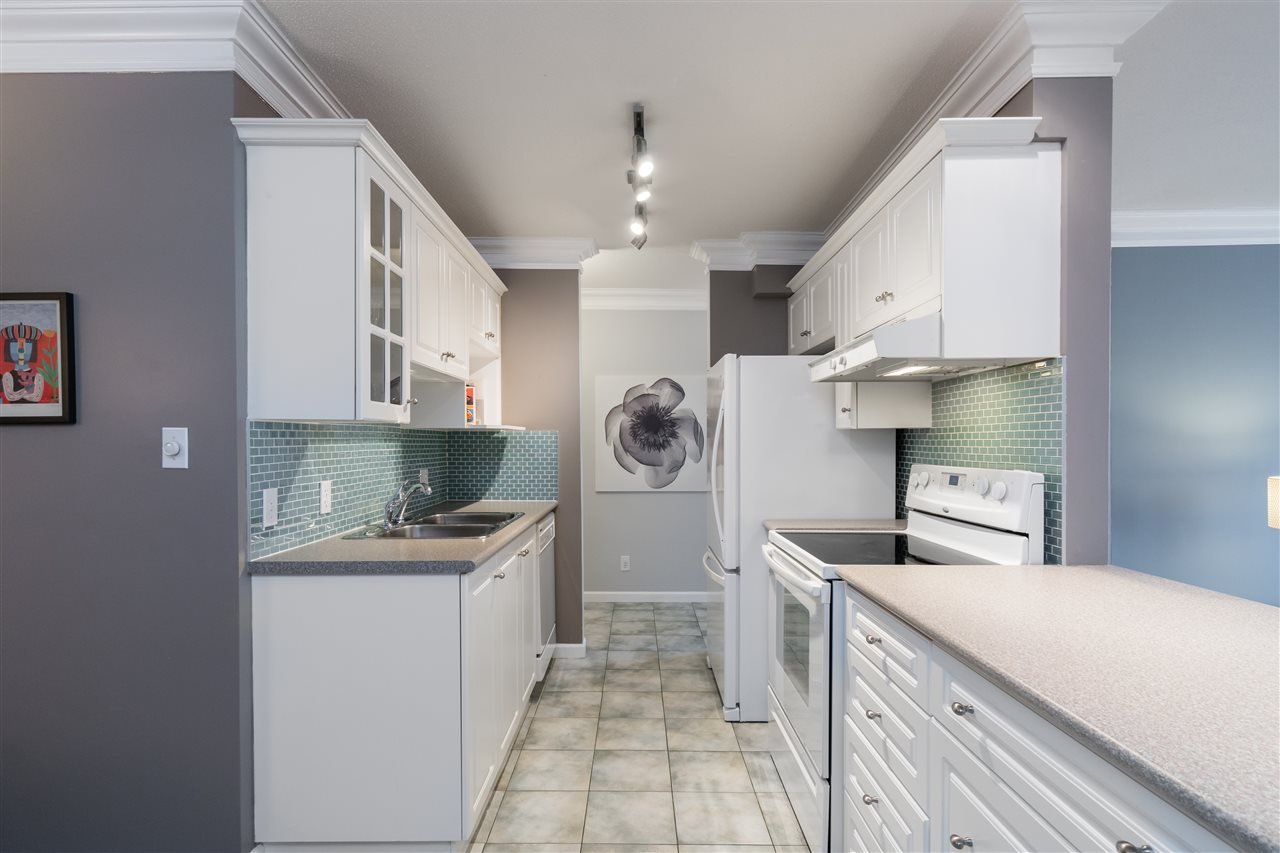 301-1640 W 11th Ave