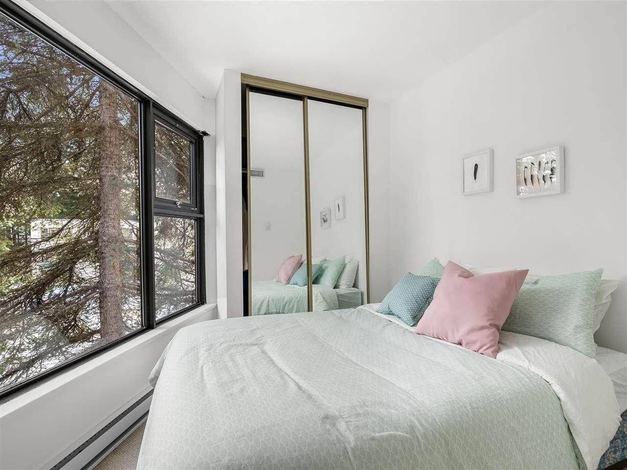 12-2561 Tricouni Pl