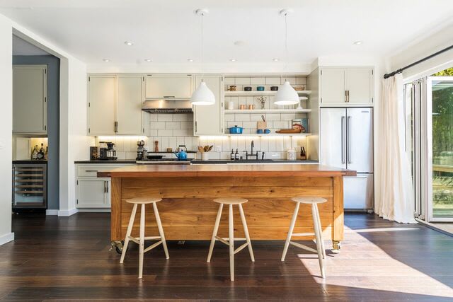 646 Flower Avenue #3