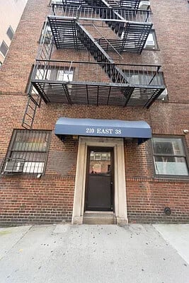 210 East 38th Street, Apt 5H