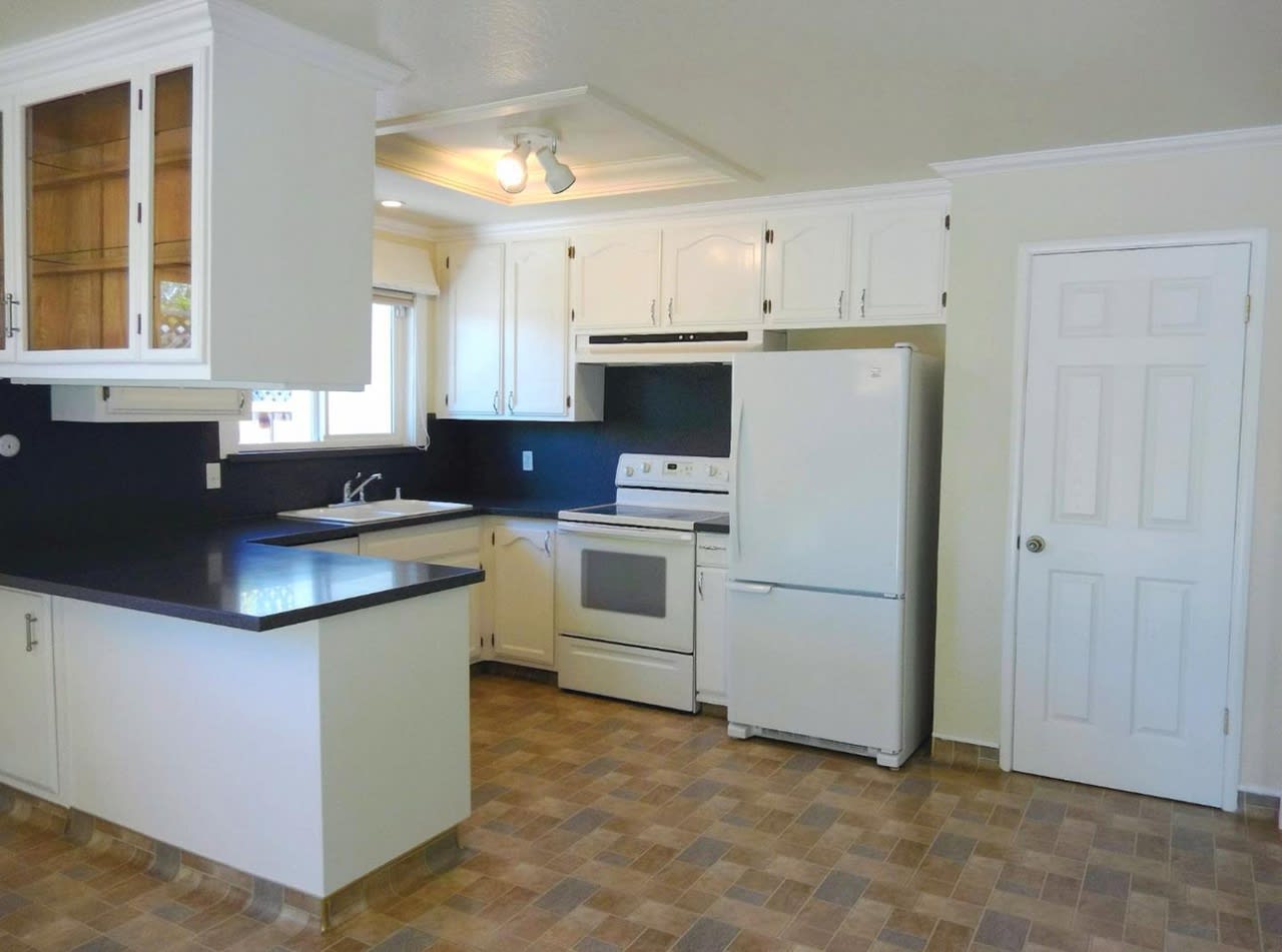 393 Herrick Ave