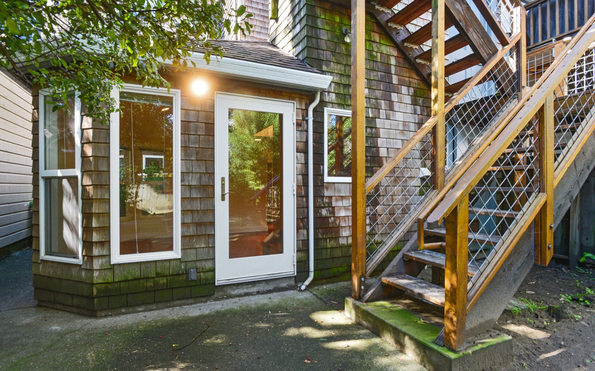 70-72 6th Ave