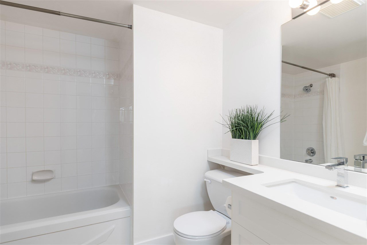 B401-4821 53 St