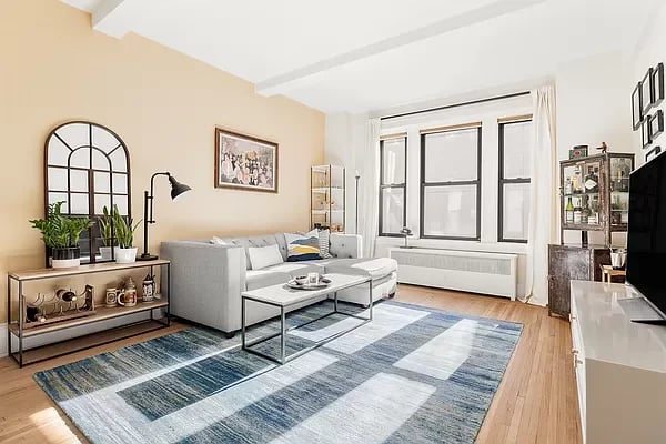 215 West 75th Street Unit: 7A