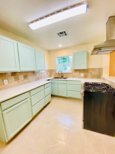 2030 Palo Alto St 