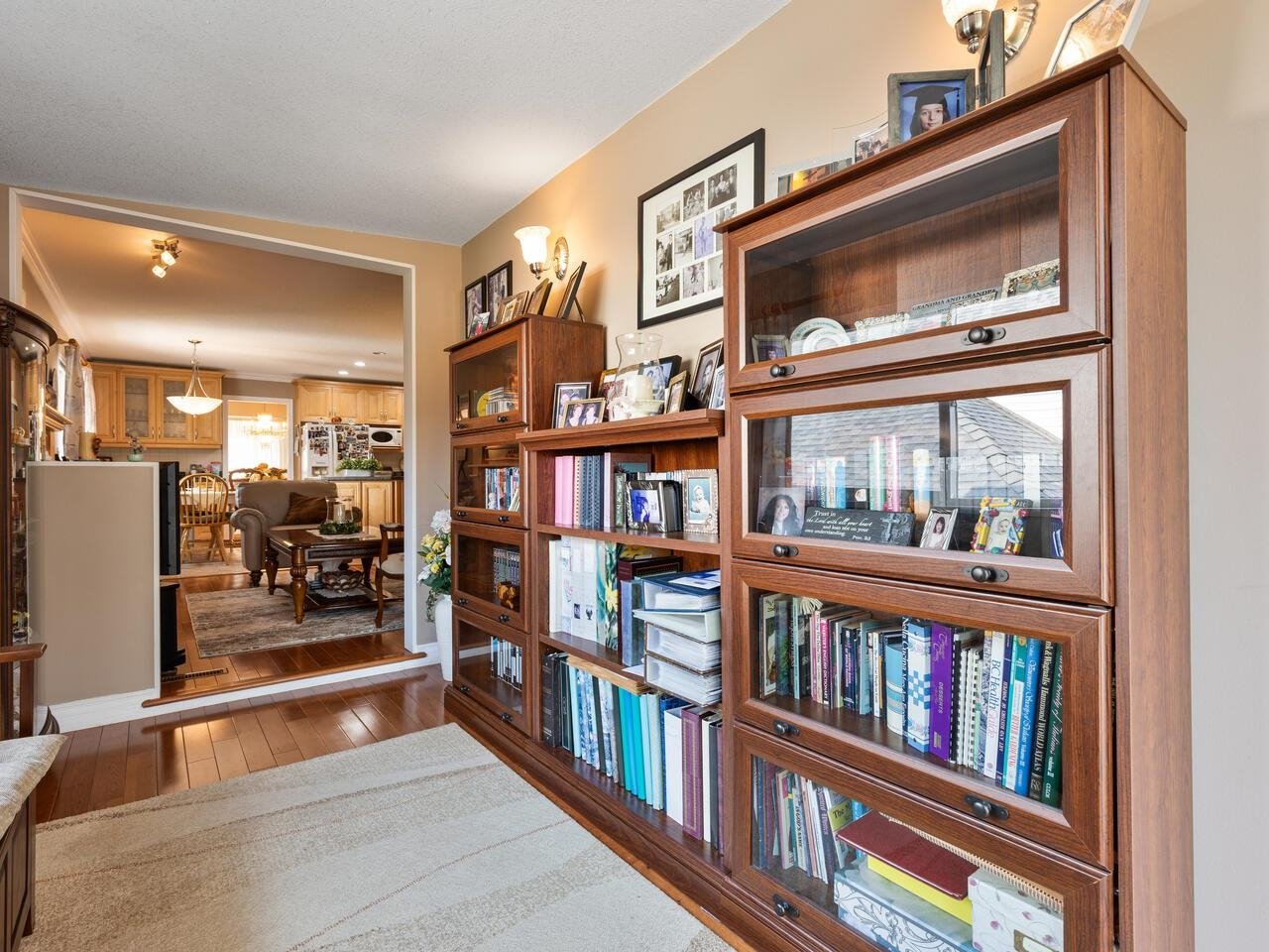 645 Thompson Ave