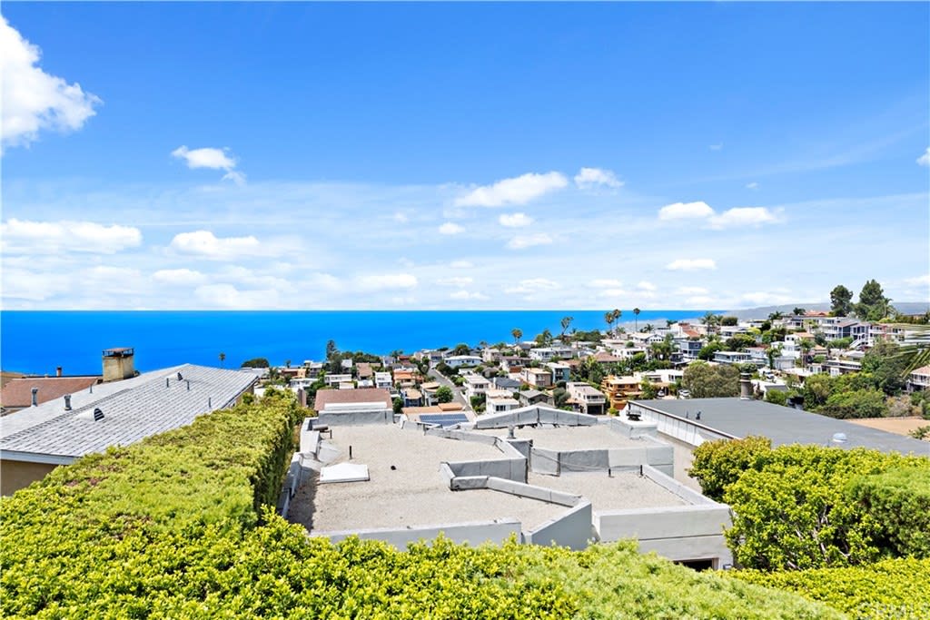 969 Acapulco St