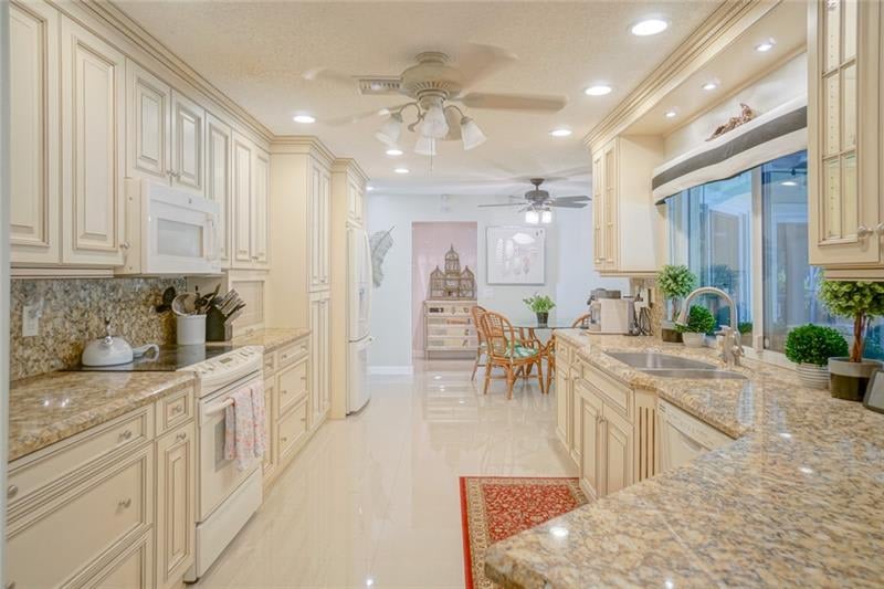 131 NW 84Th Way