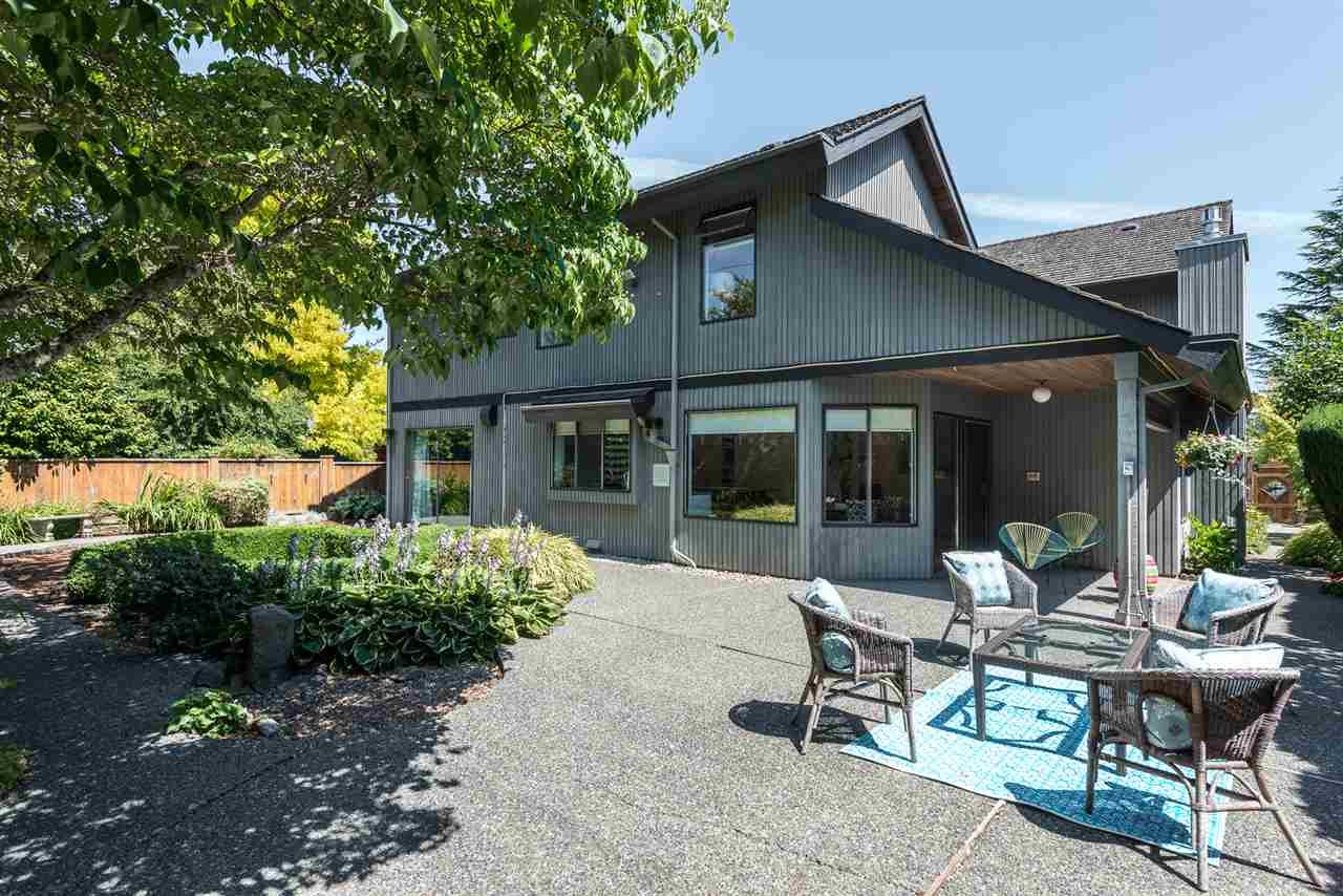 5393 Wildwood Cres