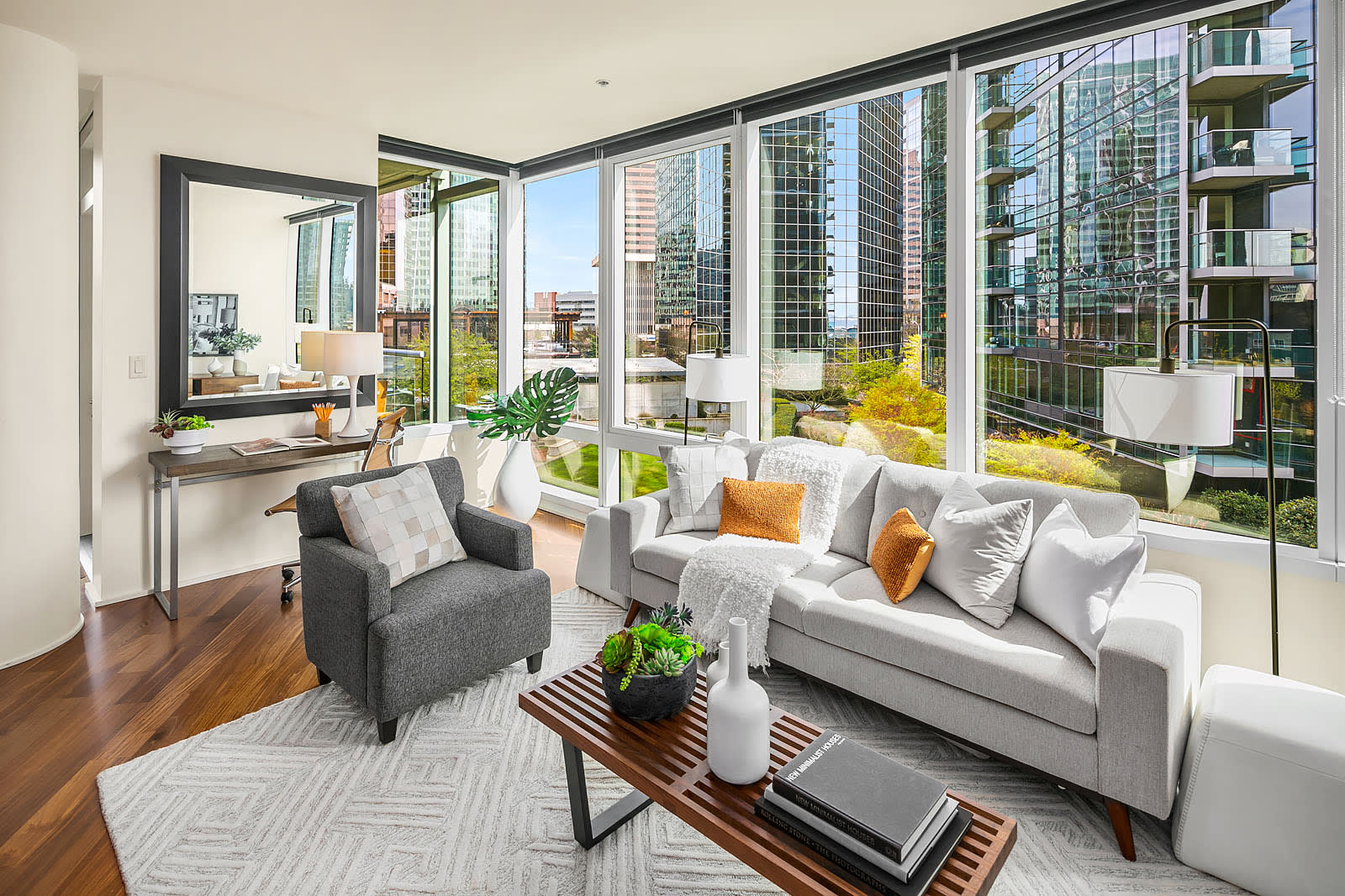 500 106th Avenue NE, Unit 807