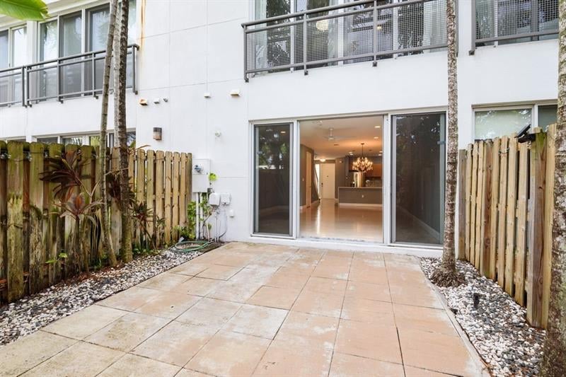 830 NE 19th Ave Unit #830