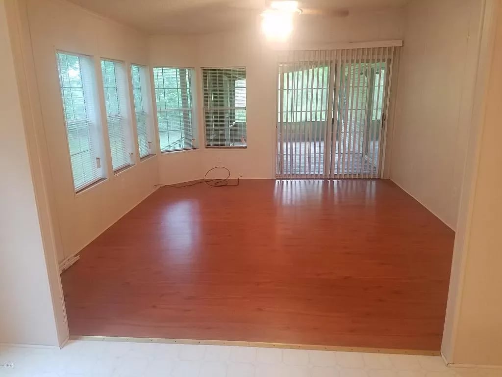 10711 VICKERY