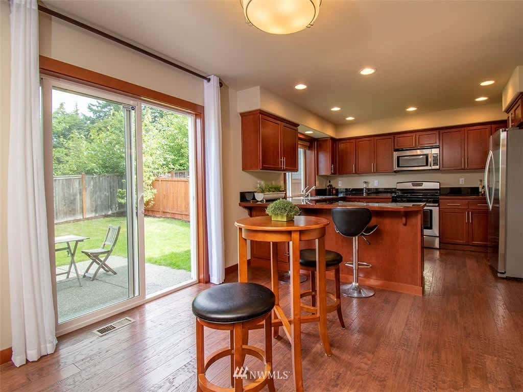 7227 14th Pl SE