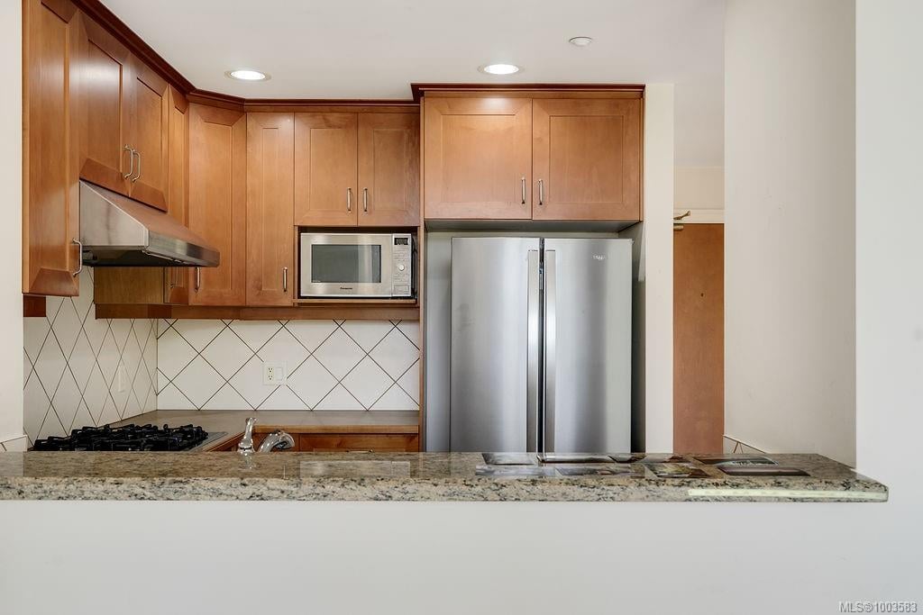 330-21 Dallas Rd