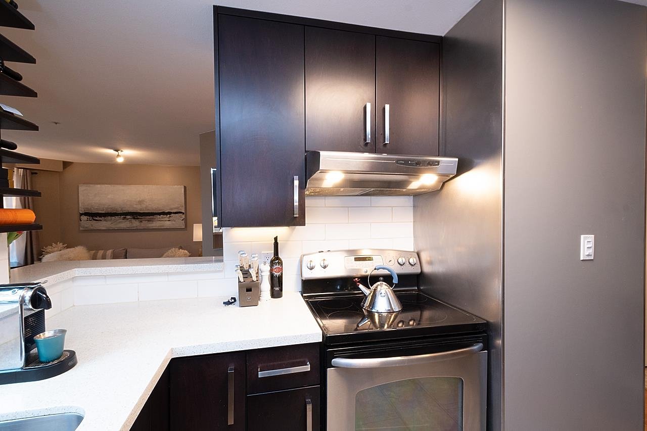 205-2212 Oxford St