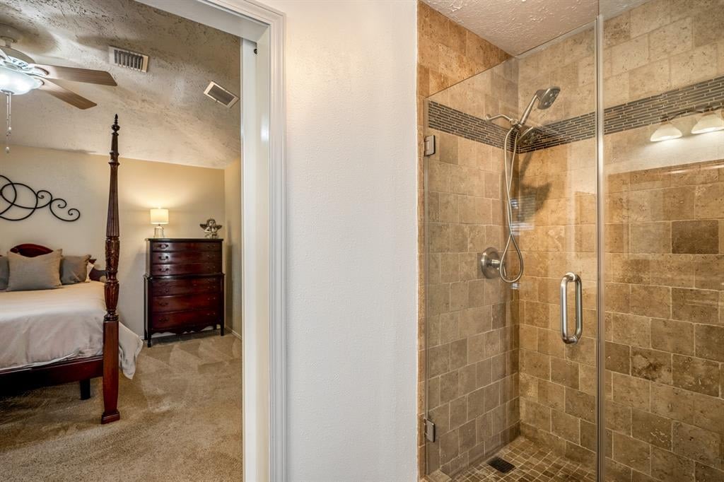 13411 LYNDONVILLE DRIVE