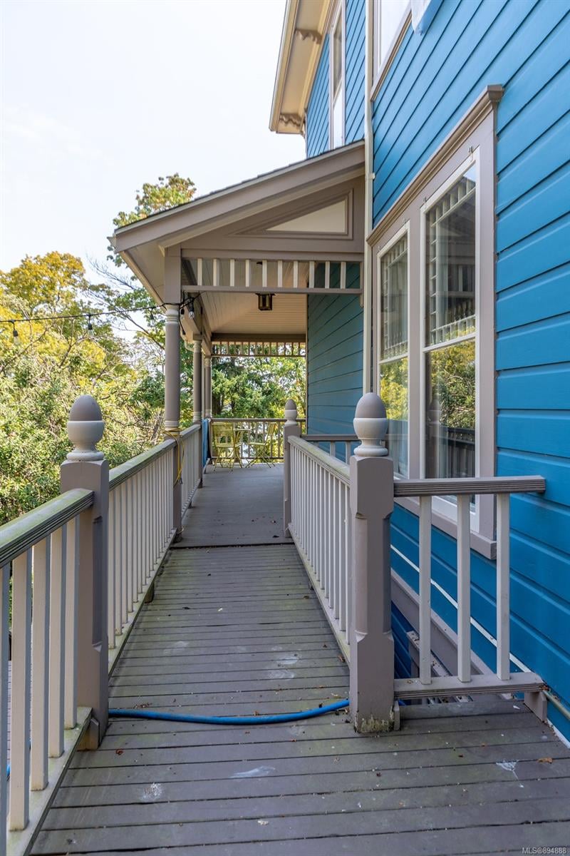 1140 Arthur Currie Lane