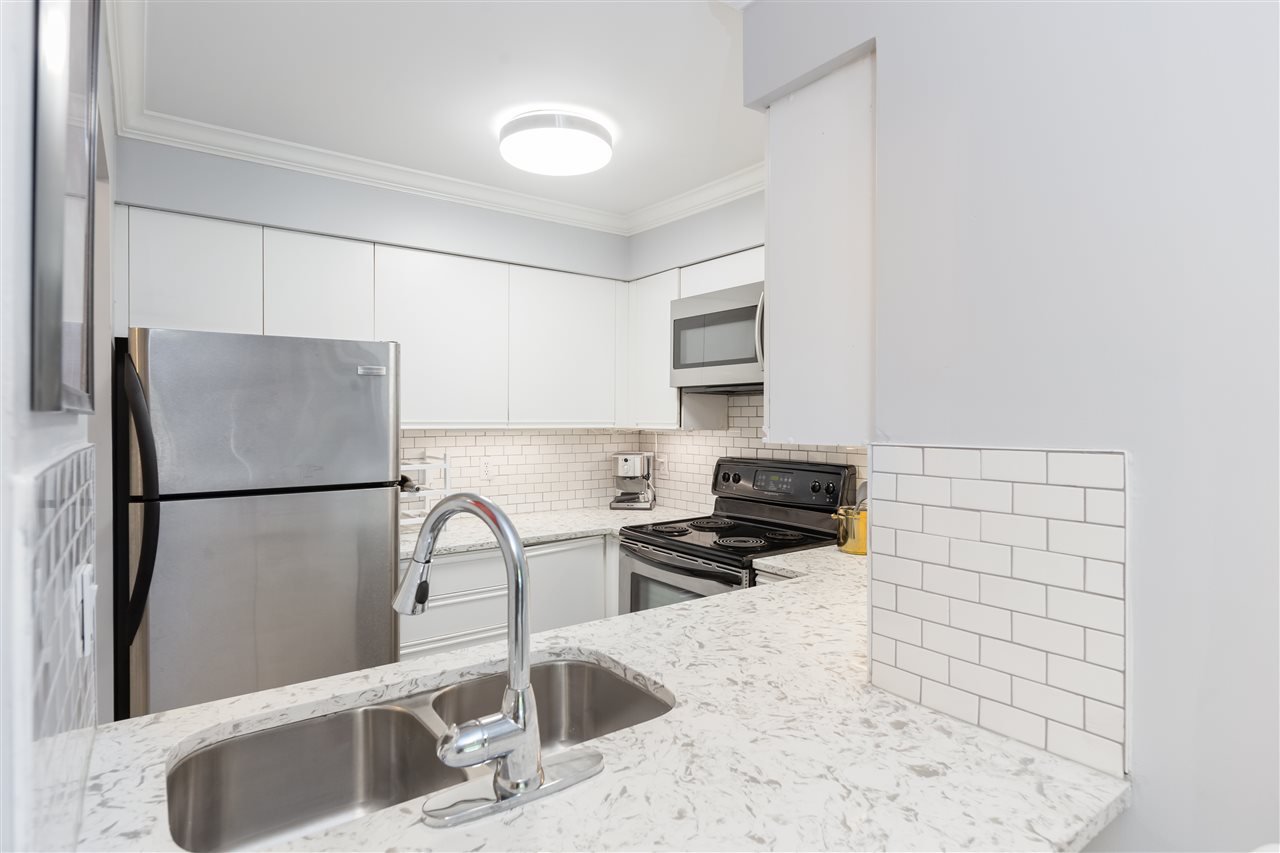 102-3051 Airey Dr