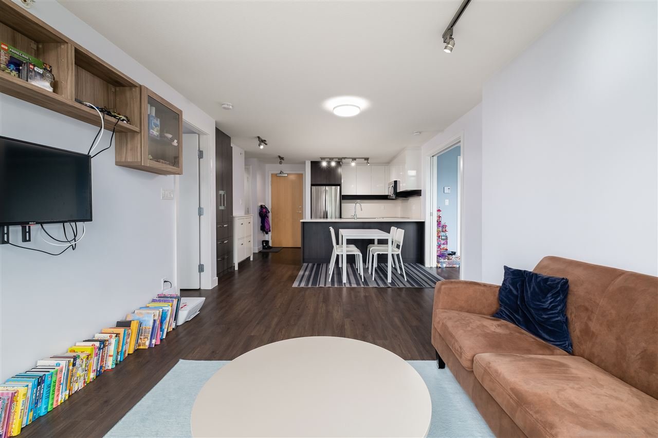 305-958 Ridgeway Ave