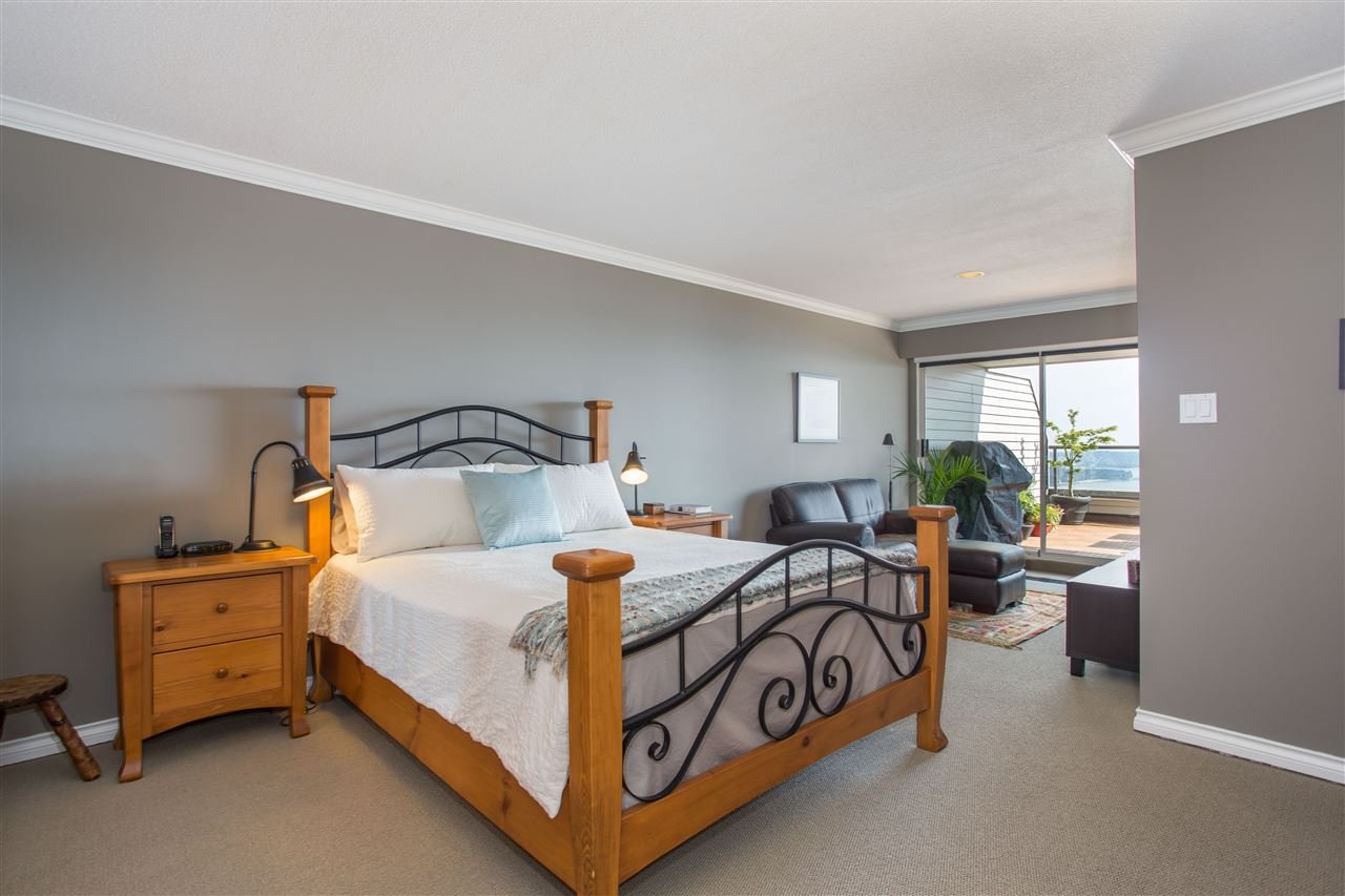 22-2246 Folkestone Wy