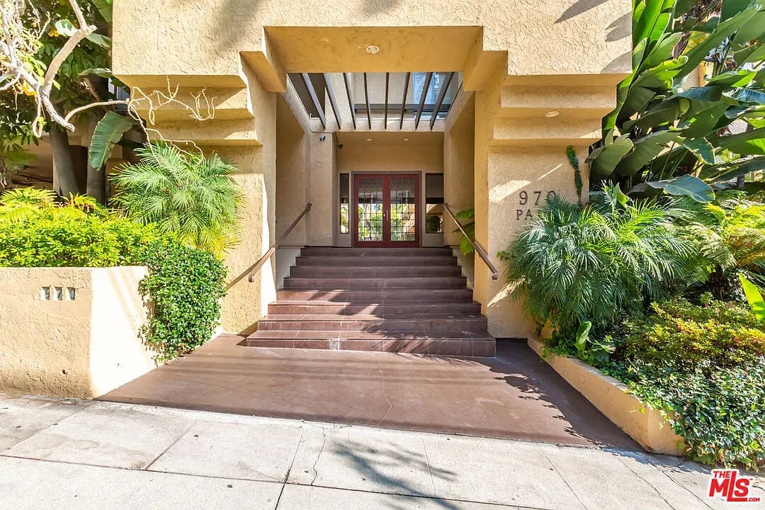 970 Palm Ave Unit: 103