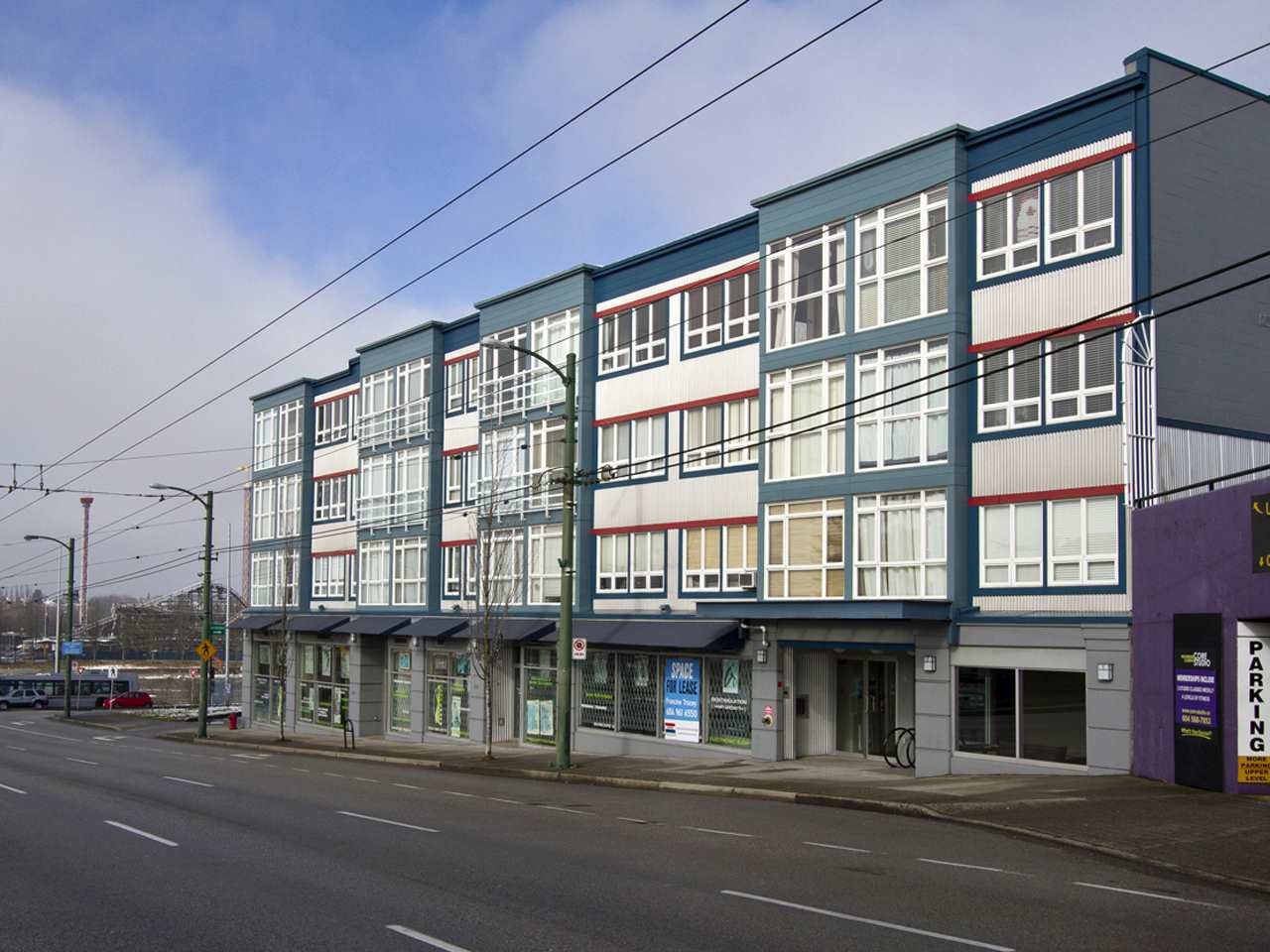 208-3423 E Hastings St