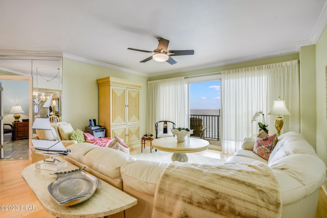 6323 THOMAS Drive Unit 802A