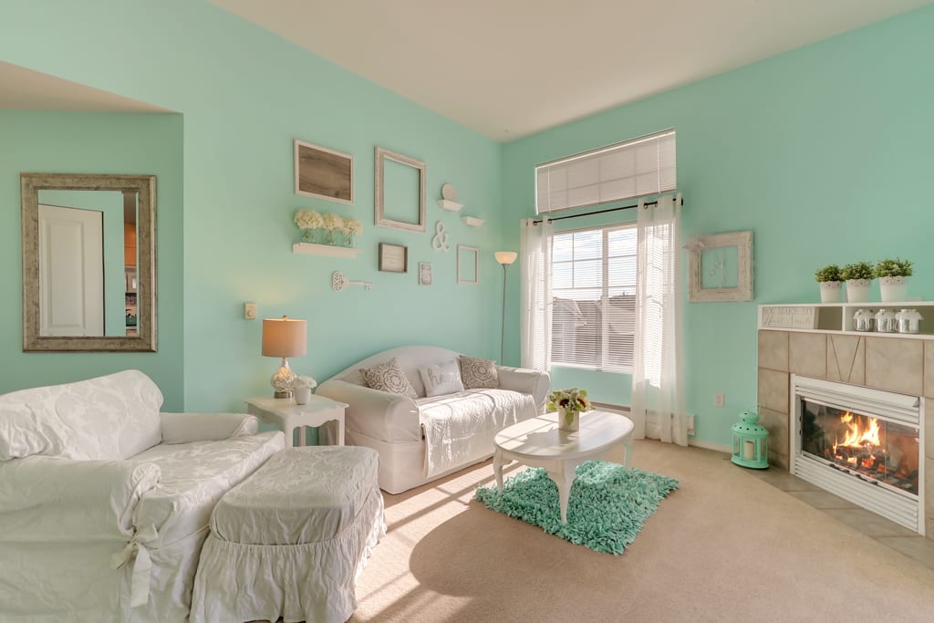 6127 Isaac SE  Avenue, Unit F