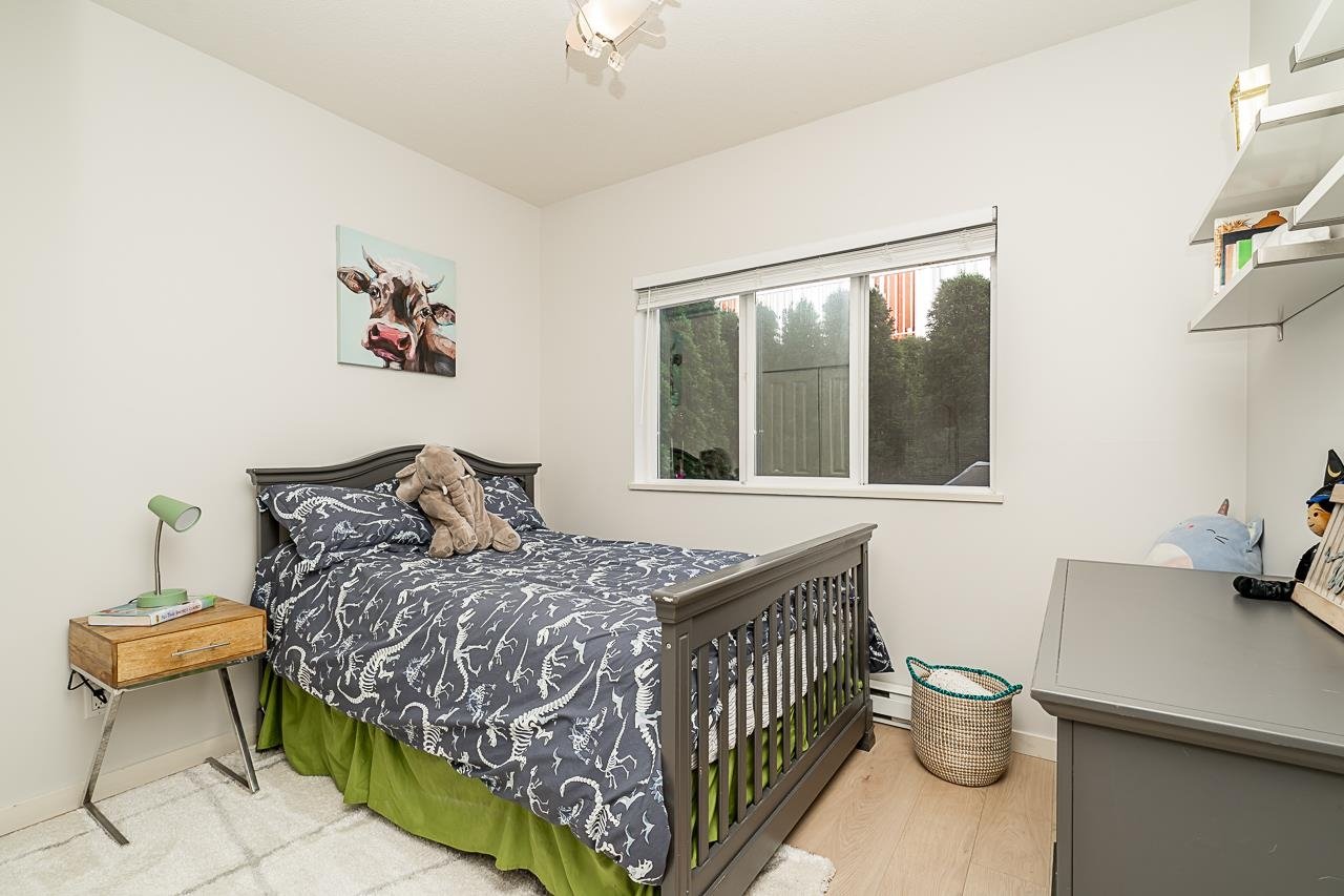 401-1661 Fraser Ave