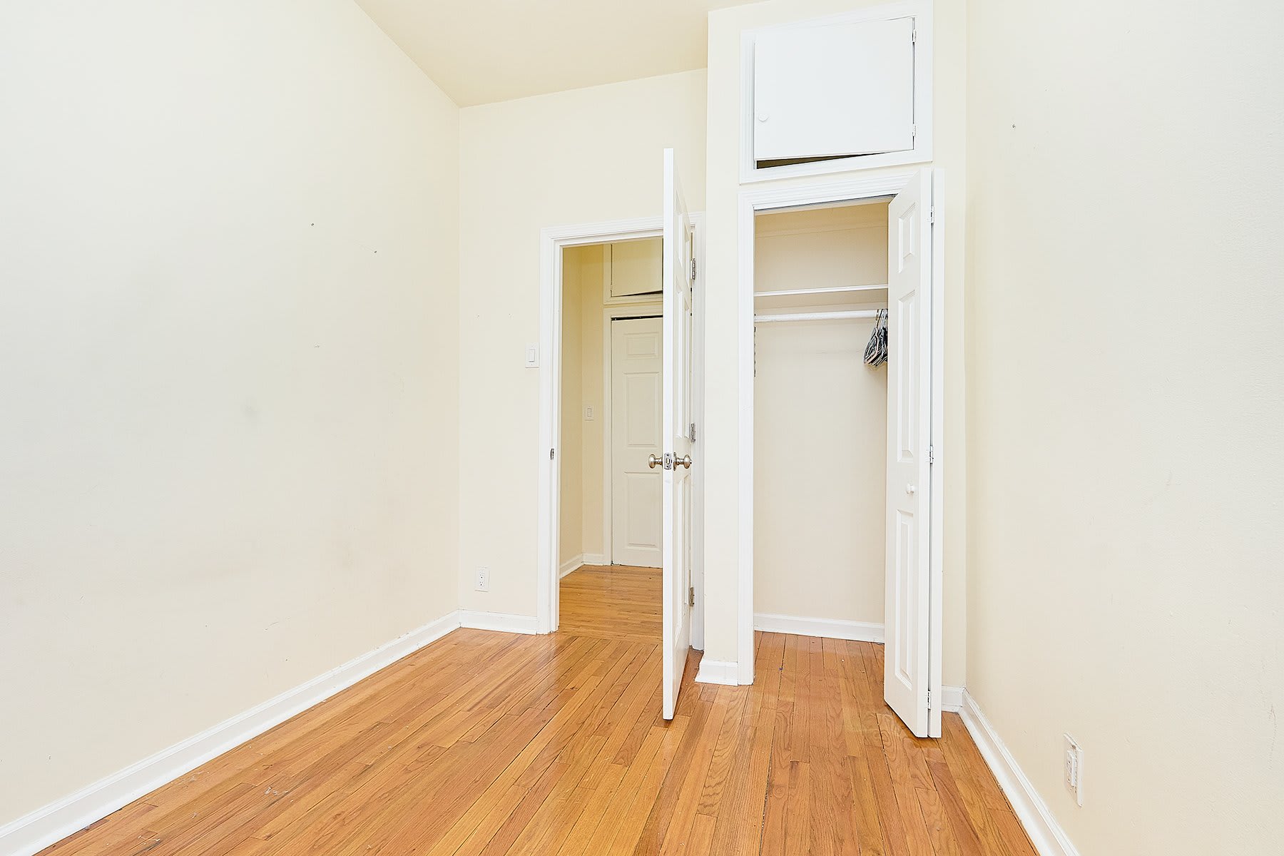 300 E 69th St, Unit 3E