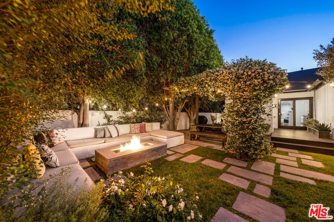 712 N Sierra Bonita Ave