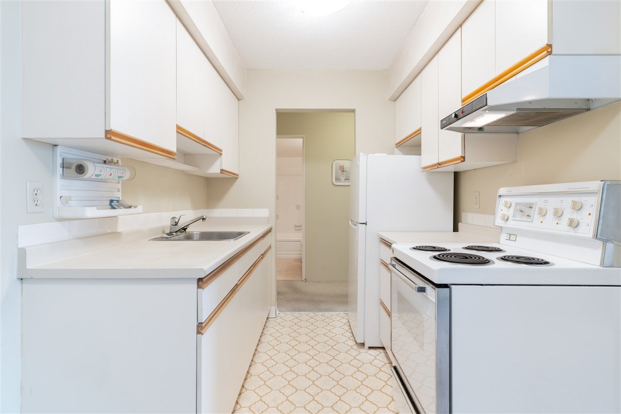 212-1345 Chesterfield Ave