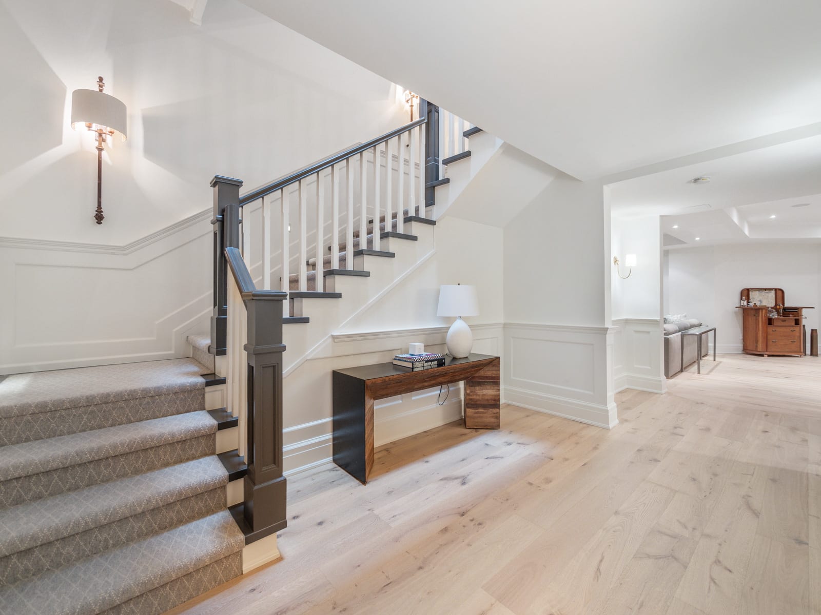 32 Howard Ave