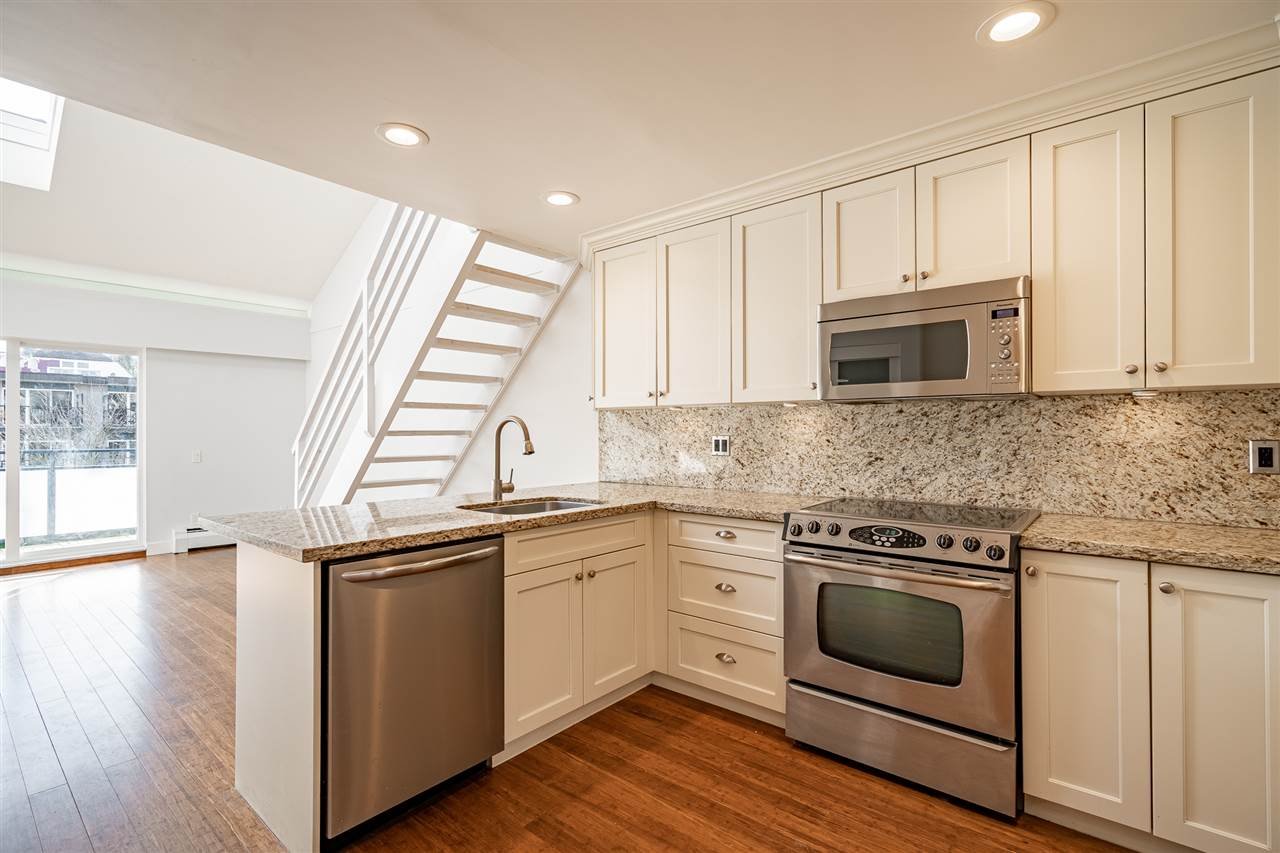 PH2-2125 York Ave