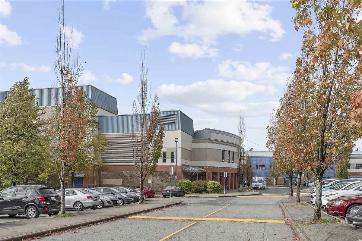 168-7388 Macpherson Ave