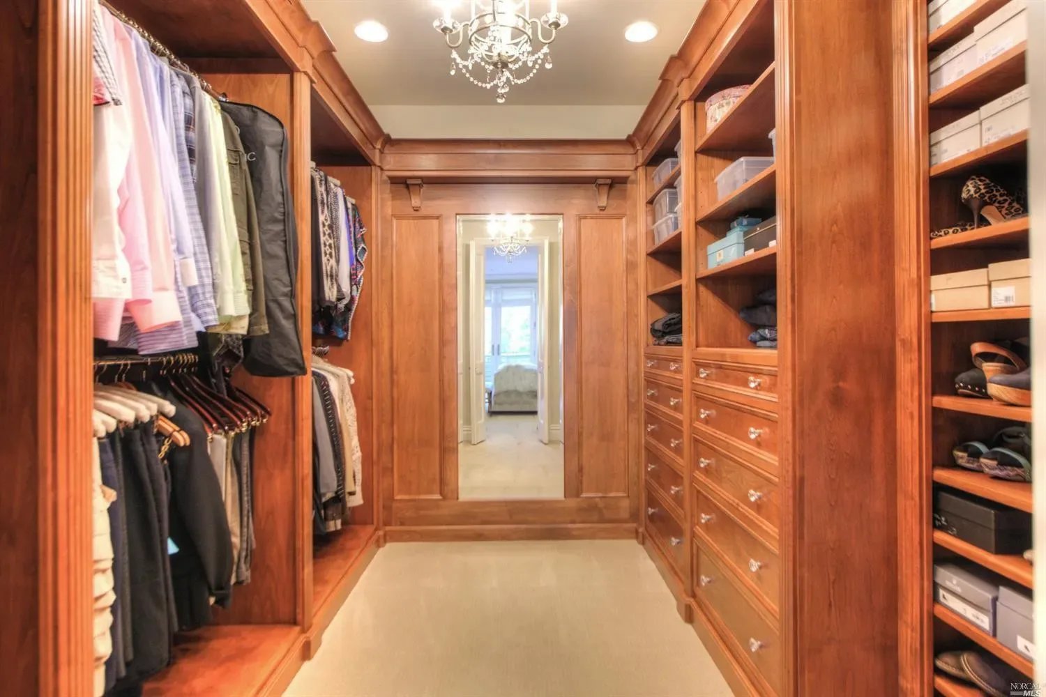 8 Woodland Pl