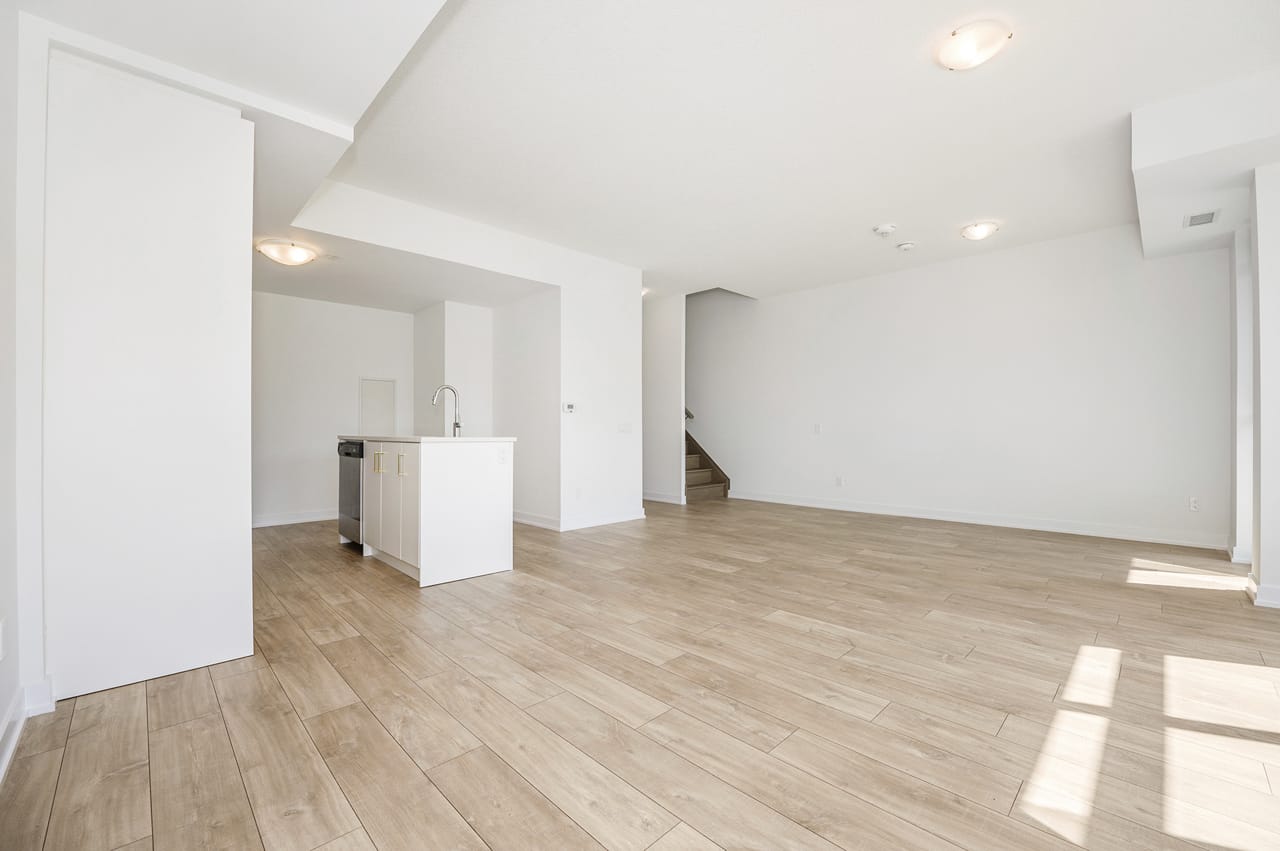 251 Manitoba St Unit: 117